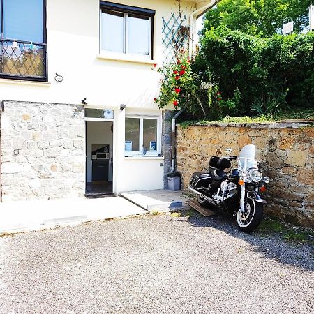 Du Coq A L'Ame Bed & Breakfast Naves  Bagian luar foto