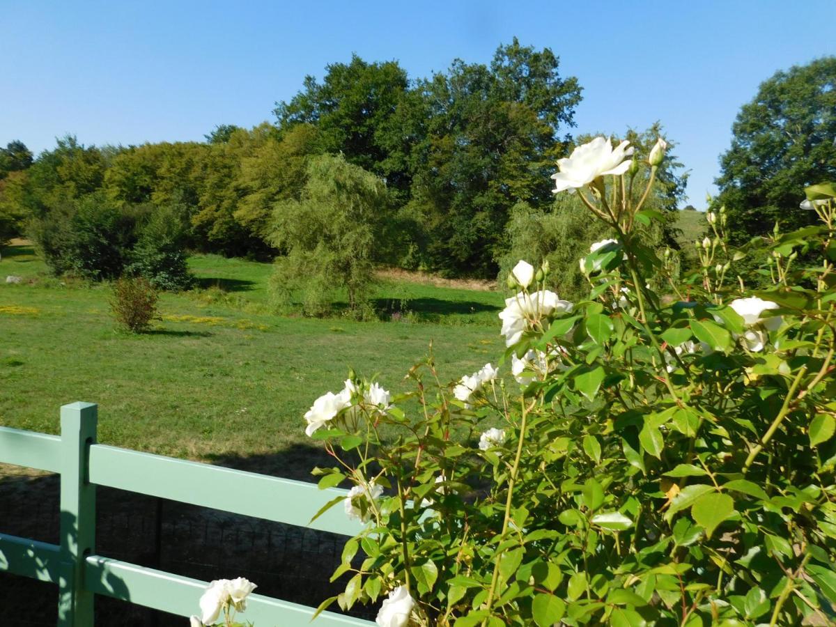 Du Coq A L'Ame Bed & Breakfast Naves  Bagian luar foto