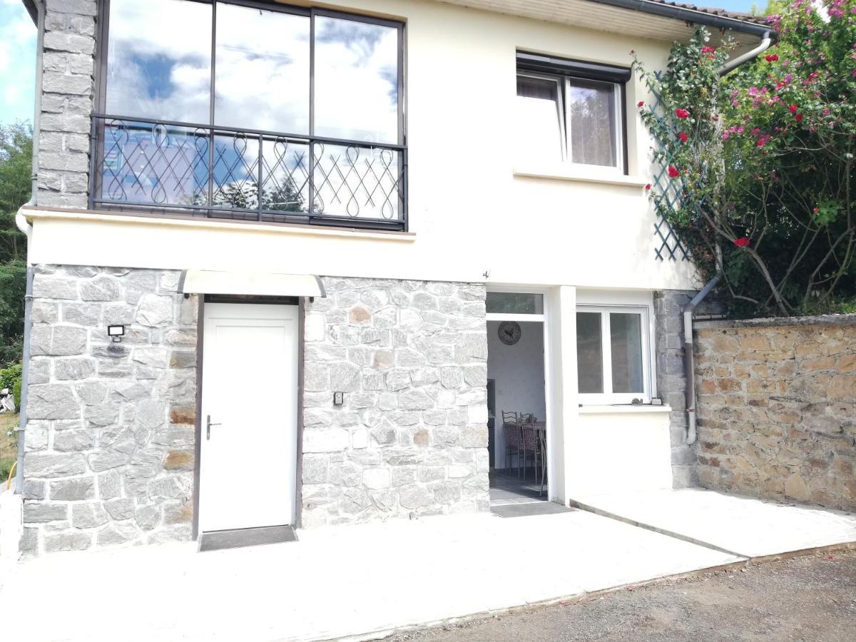 Du Coq A L'Ame Bed & Breakfast Naves  Bagian luar foto