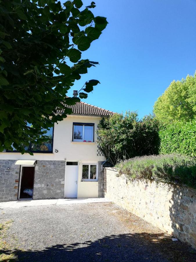 Du Coq A L'Ame Bed & Breakfast Naves  Bagian luar foto