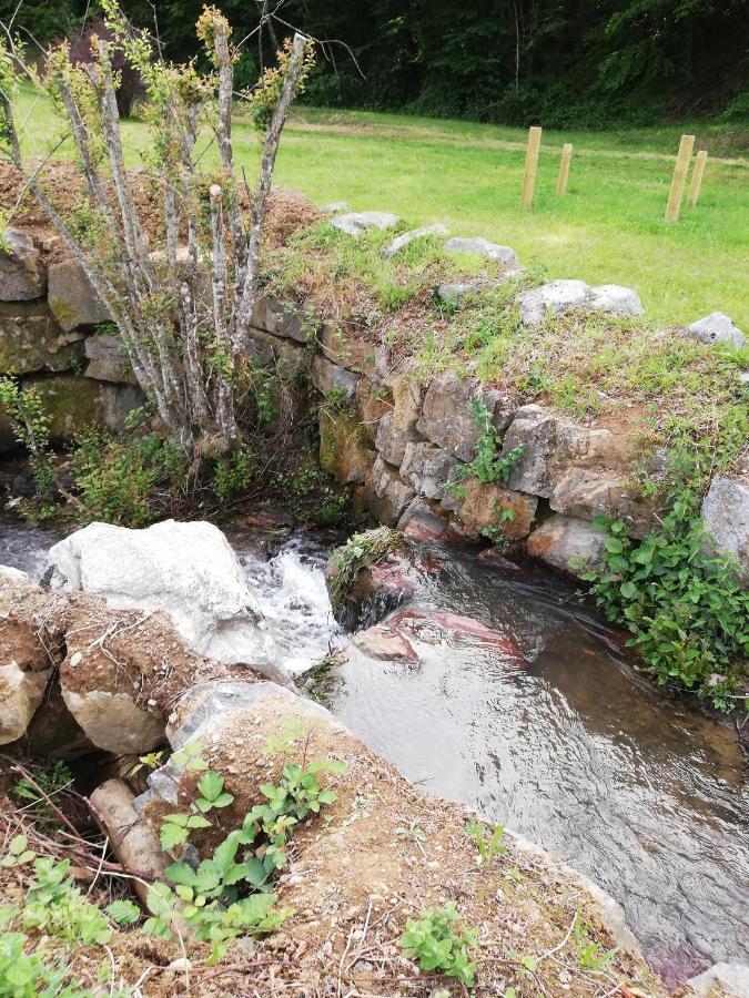 Du Coq A L'Ame Bed & Breakfast Naves  Bagian luar foto