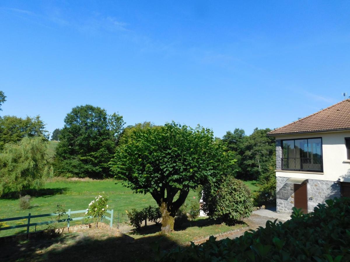 Du Coq A L'Ame Bed & Breakfast Naves  Bagian luar foto