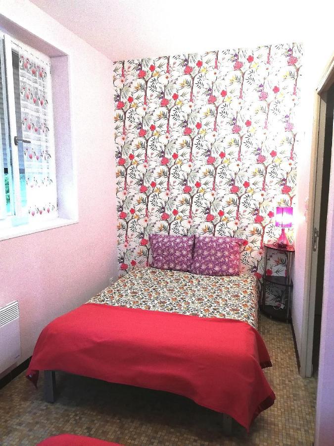Du Coq A L'Ame Bed & Breakfast Naves  Bagian luar foto